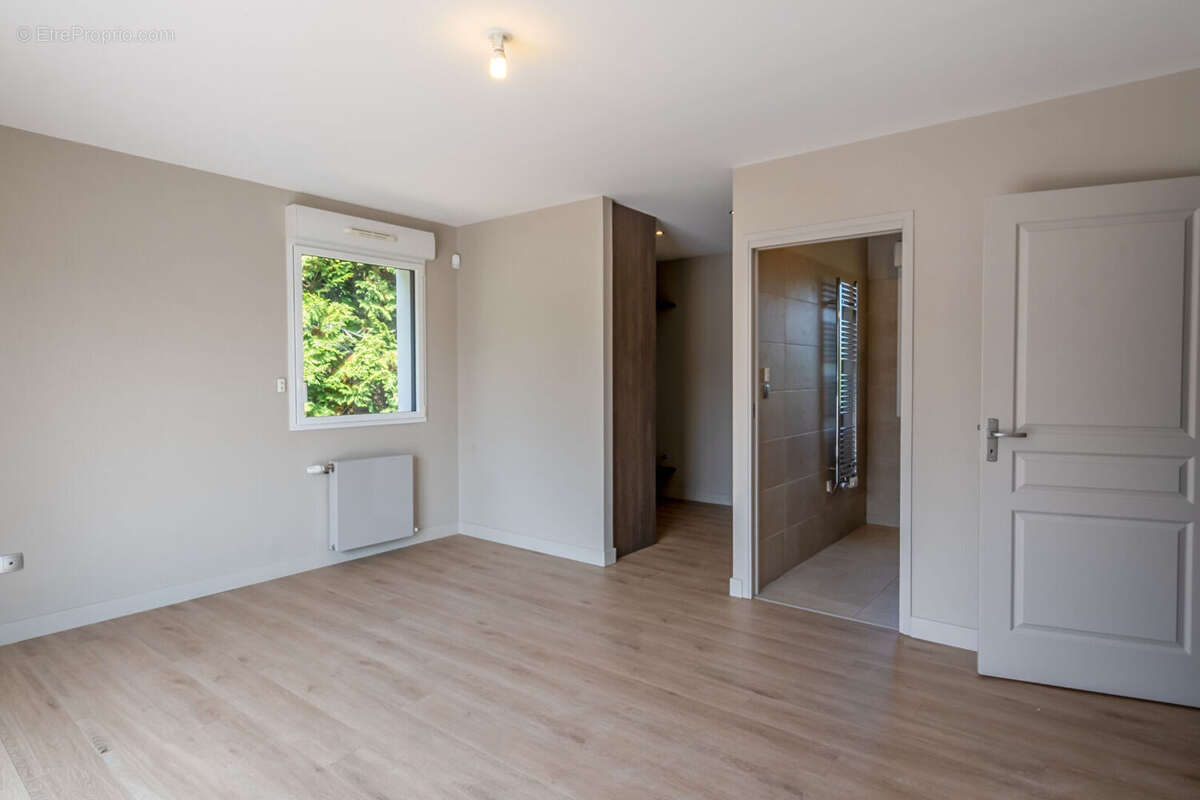 Maison à SAINT-CYR-AU-MONT-D'OR