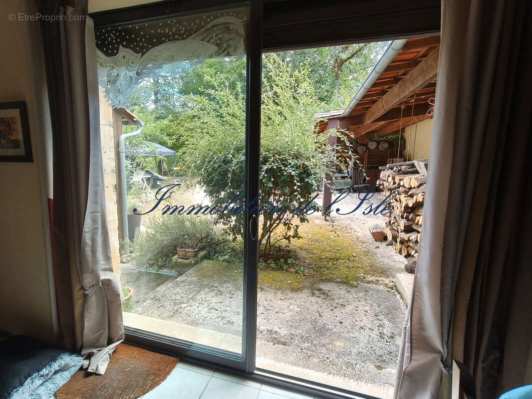 Campagne perigourdine, maison en pierre + gite sur 8000 m2 - photo 21