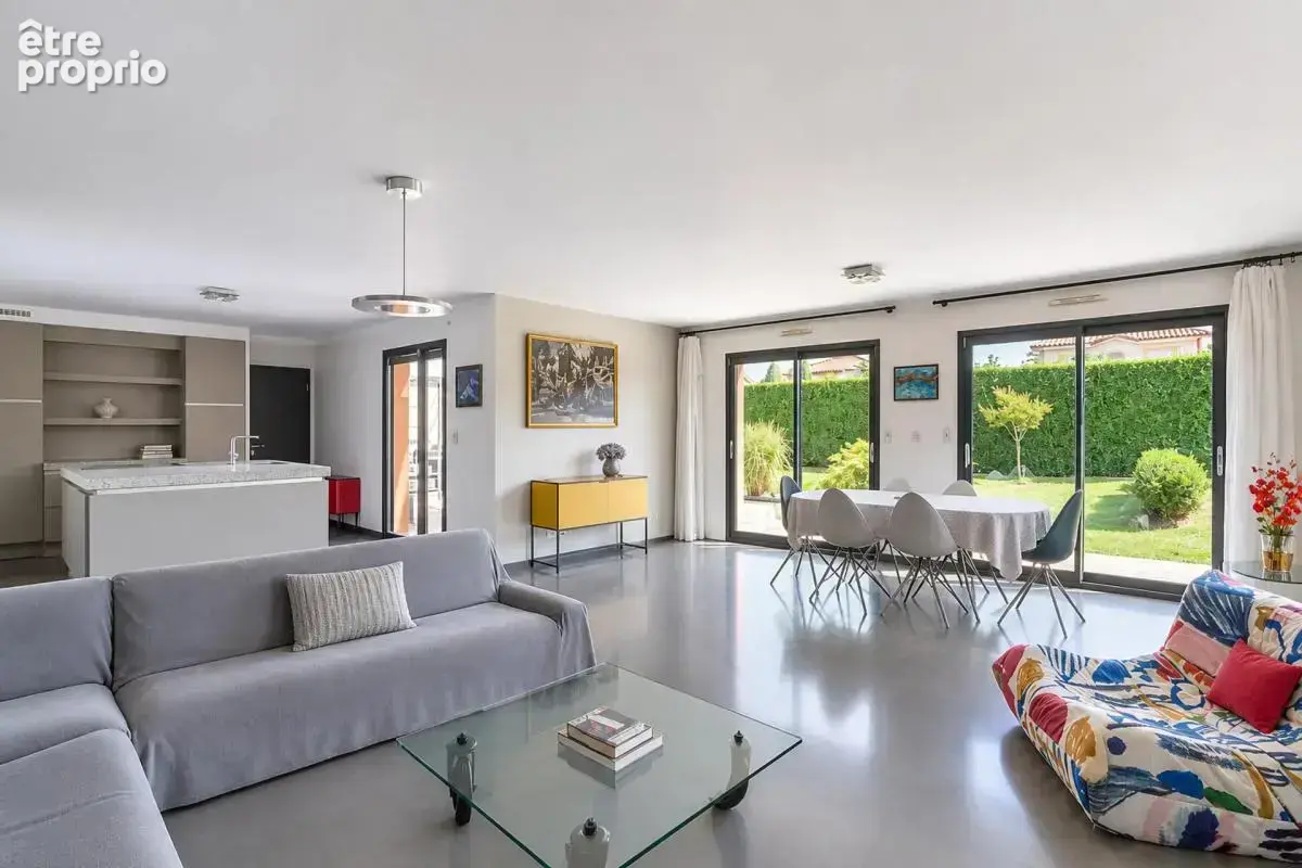 Maison de 6 pièces de 160 m² à Mions - photo 4