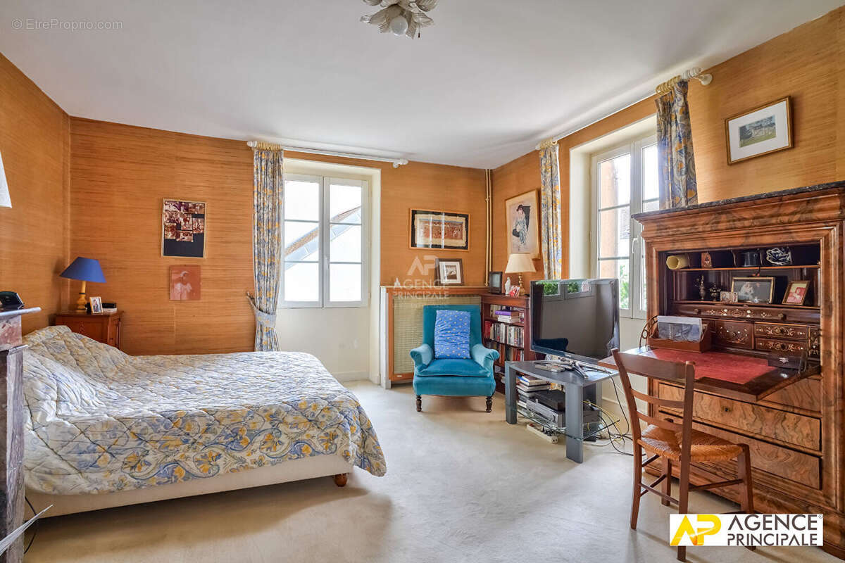 Maison à MAISONS-LAFFITTE