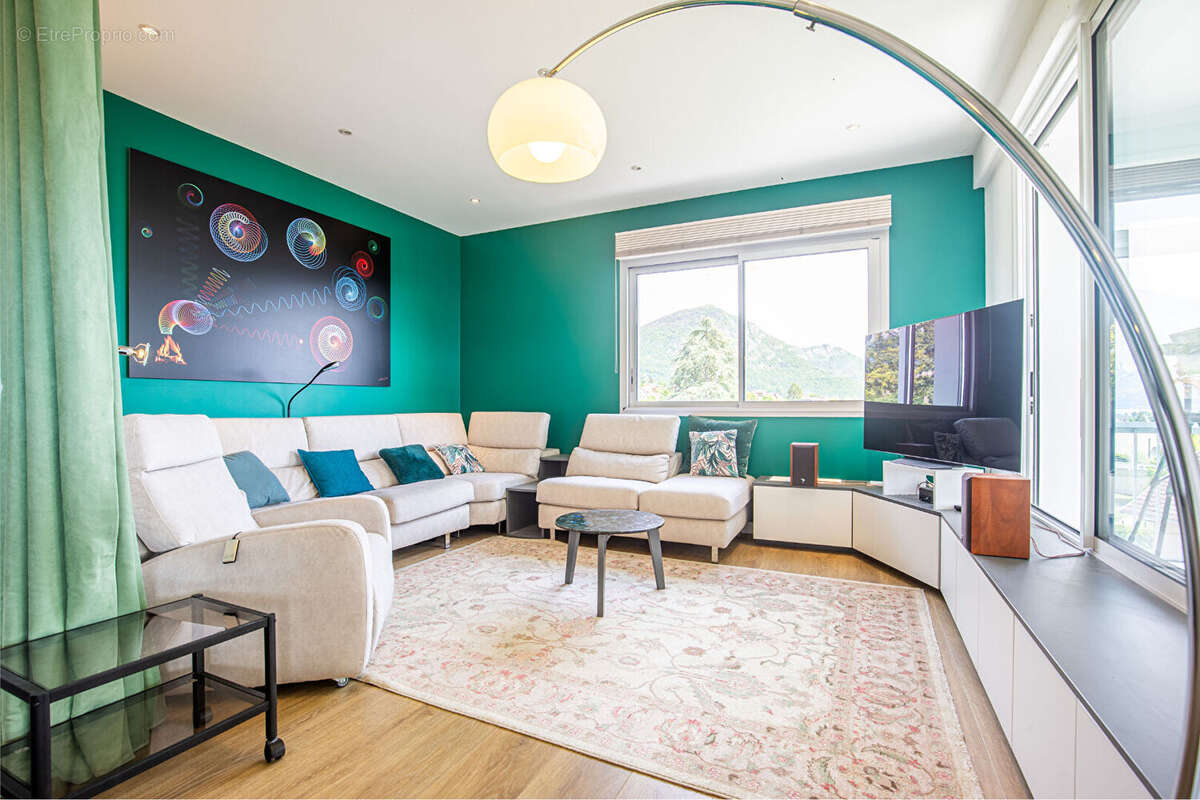 Agence immobiliere laforet - annecy-le-vieux - "sakura" - appartement t5 de 183,20m² - terrasses - cave - place de stationnement - photo 17