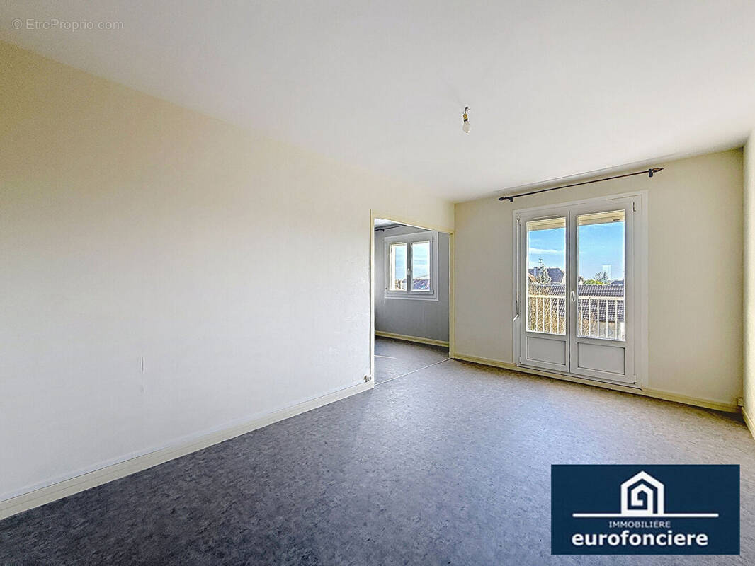 Appartement à LA CHAPELLE-SAINT-LUC