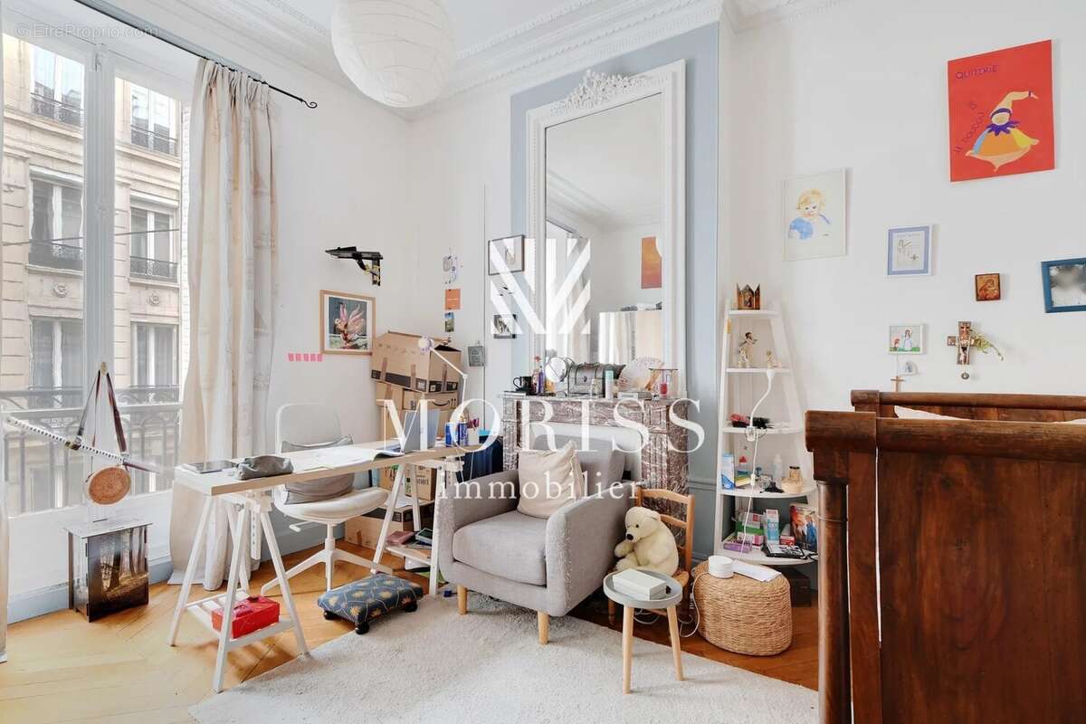 Appartement à PARIS-17E