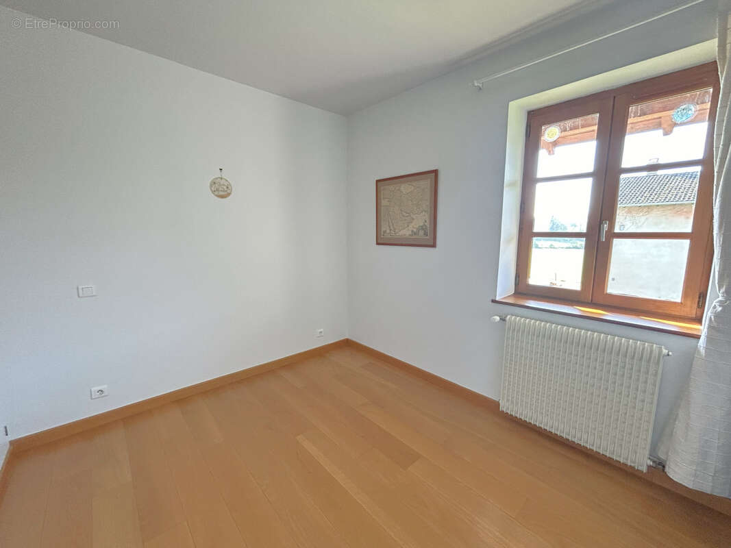 Maison à VILLARS-LES-DOMBES