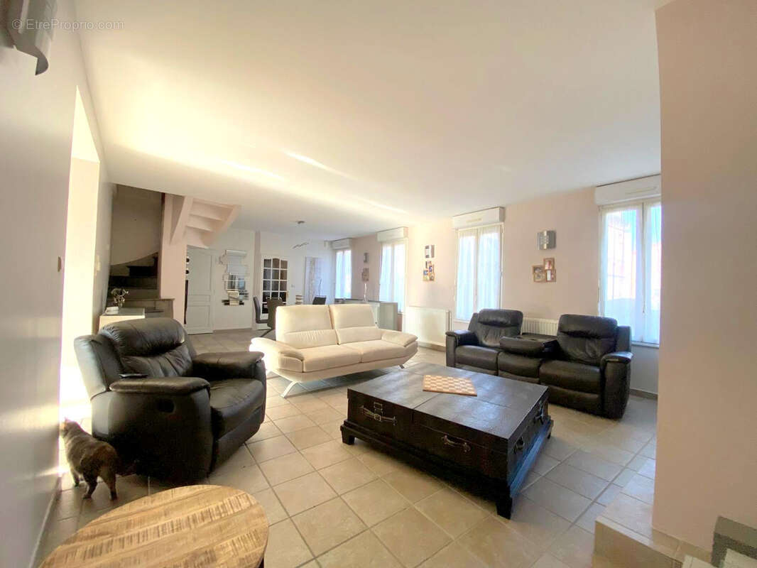 Maison à VILLERS-BRETONNEUX