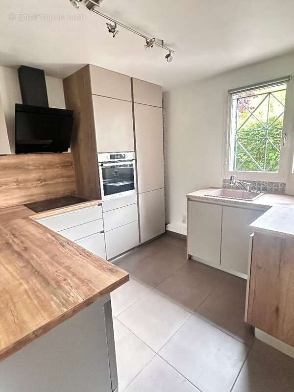 Maison à BUC