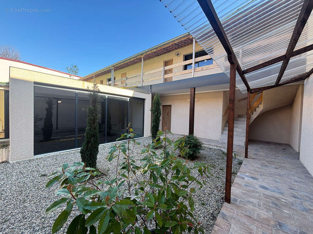 Appartement à LIVRON-SUR-DROME