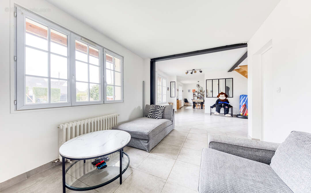 Maison à OZOIR-LA-FERRIERE