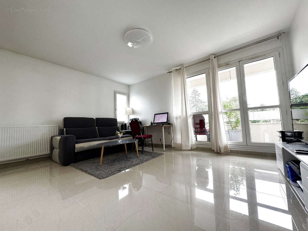 A Louvres, appartement de 3 pièces avec balcon - photo 2