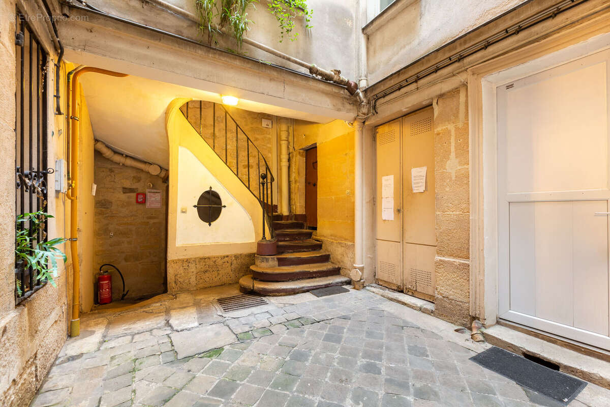 Appartement à PARIS-5E