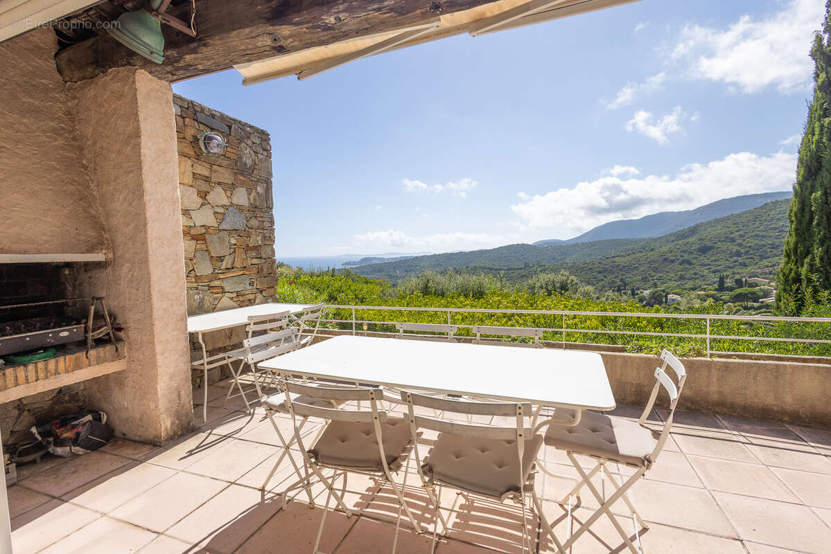 Maison à LA CROIX-VALMER