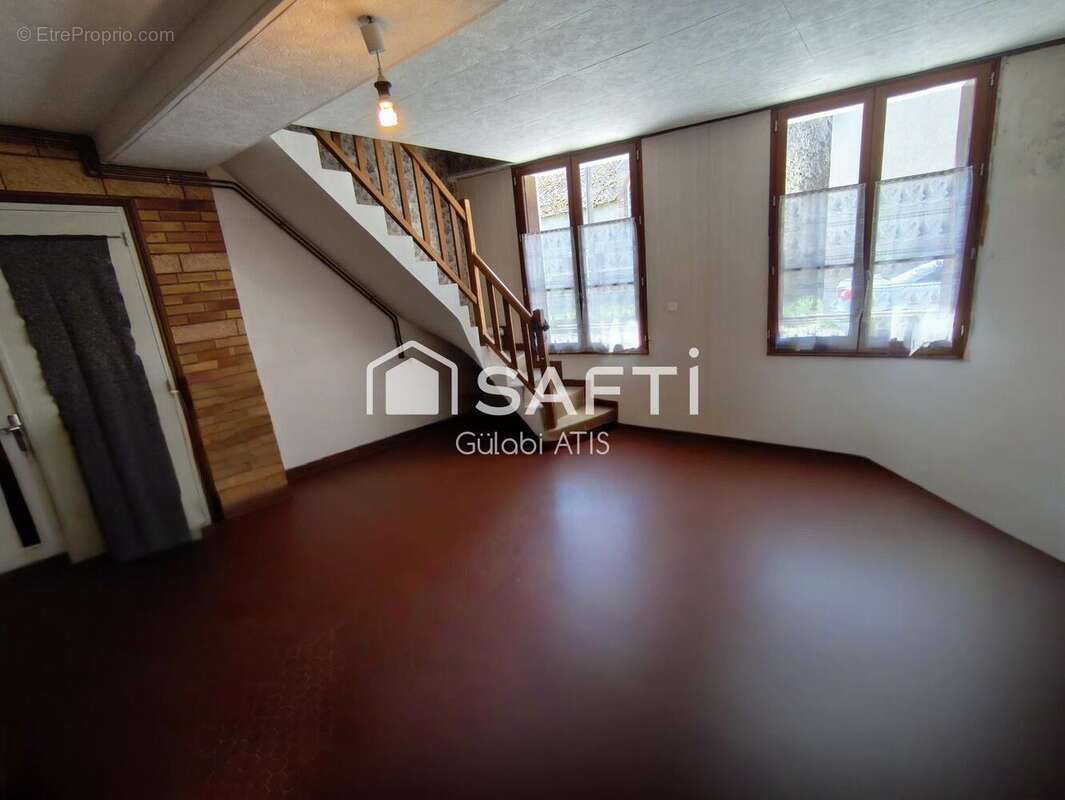 Maison 112 m² à Villeneuve-La-Guyard  - photo 7