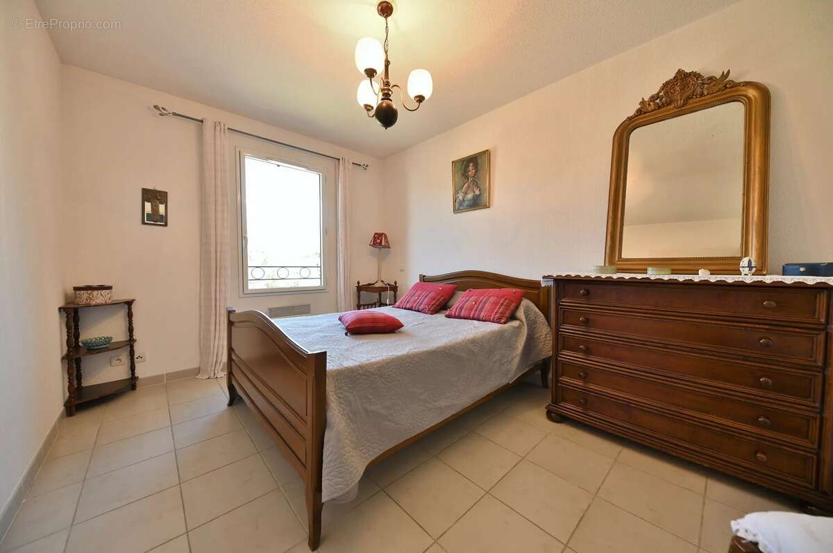 Appartement Uzès, centre-ville à pied, garage - photo 13
