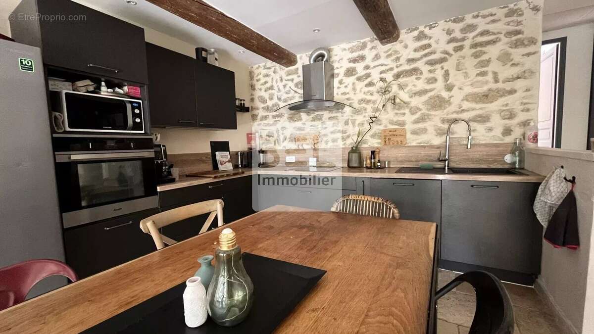 Maison à SUZE-LA-ROUSSE