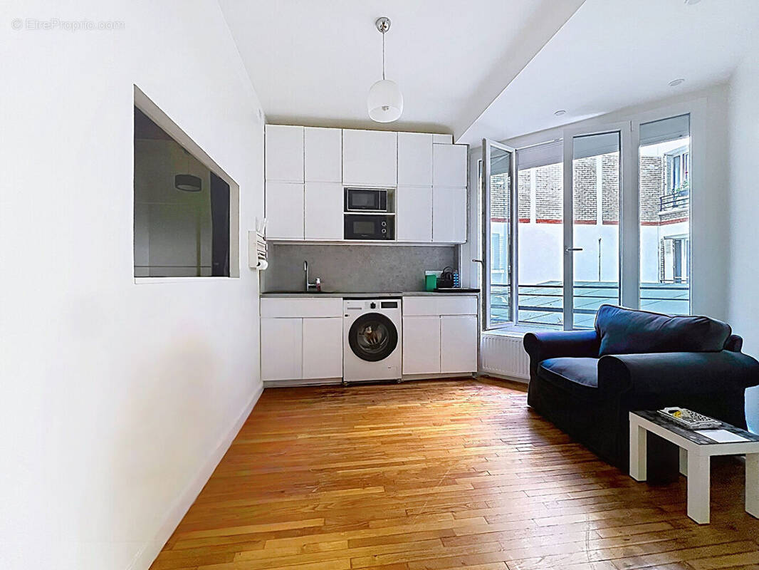 Appartement à PARIS-2E