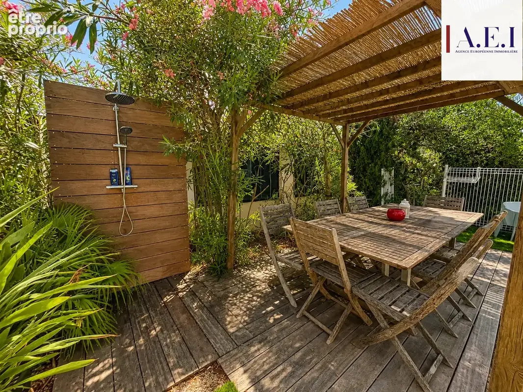 Six-Fours-les-Plages   Propriété provençale de 273 m2 avec piscine & garage - photo 3