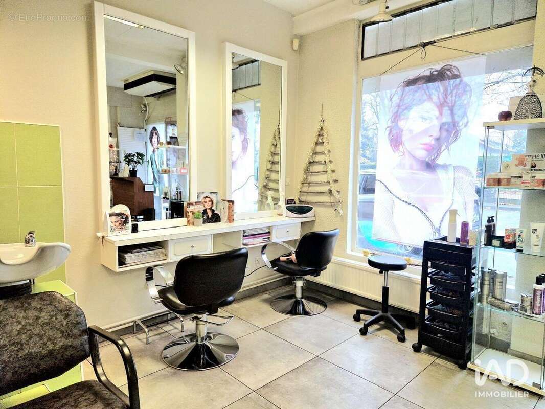 Photo 2 - Commerce à LE PONT-DE-CLAIX