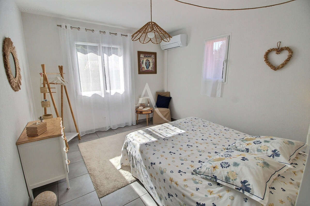 Maison à MONTESQUIEU-DES-ALBERES