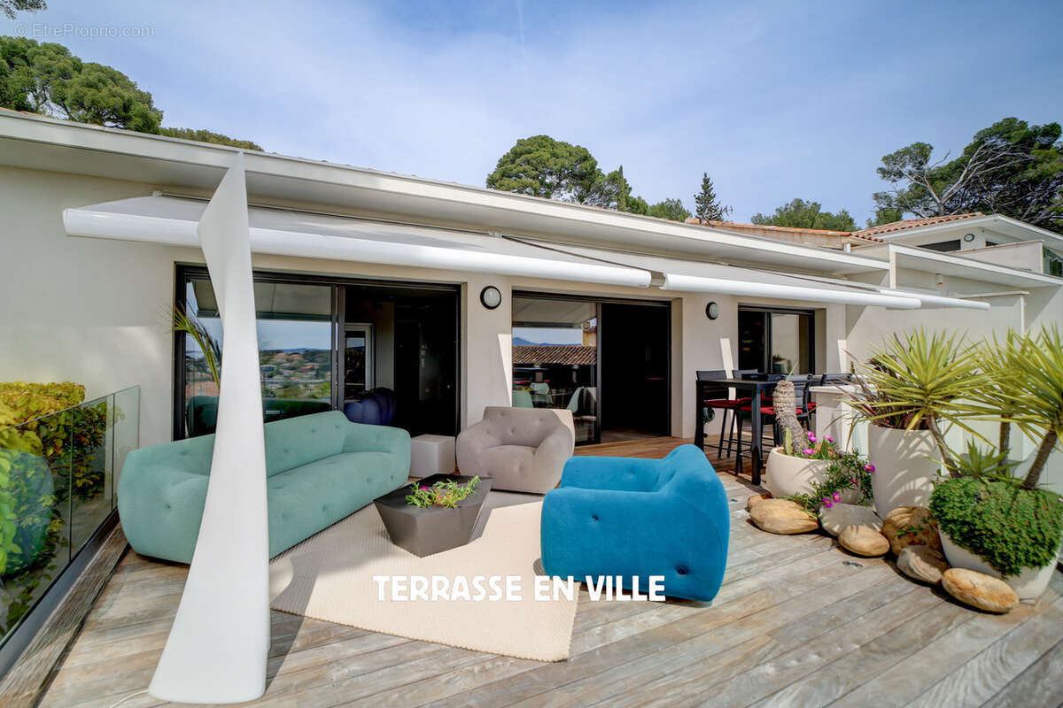 Appartement à SANARY-SUR-MER