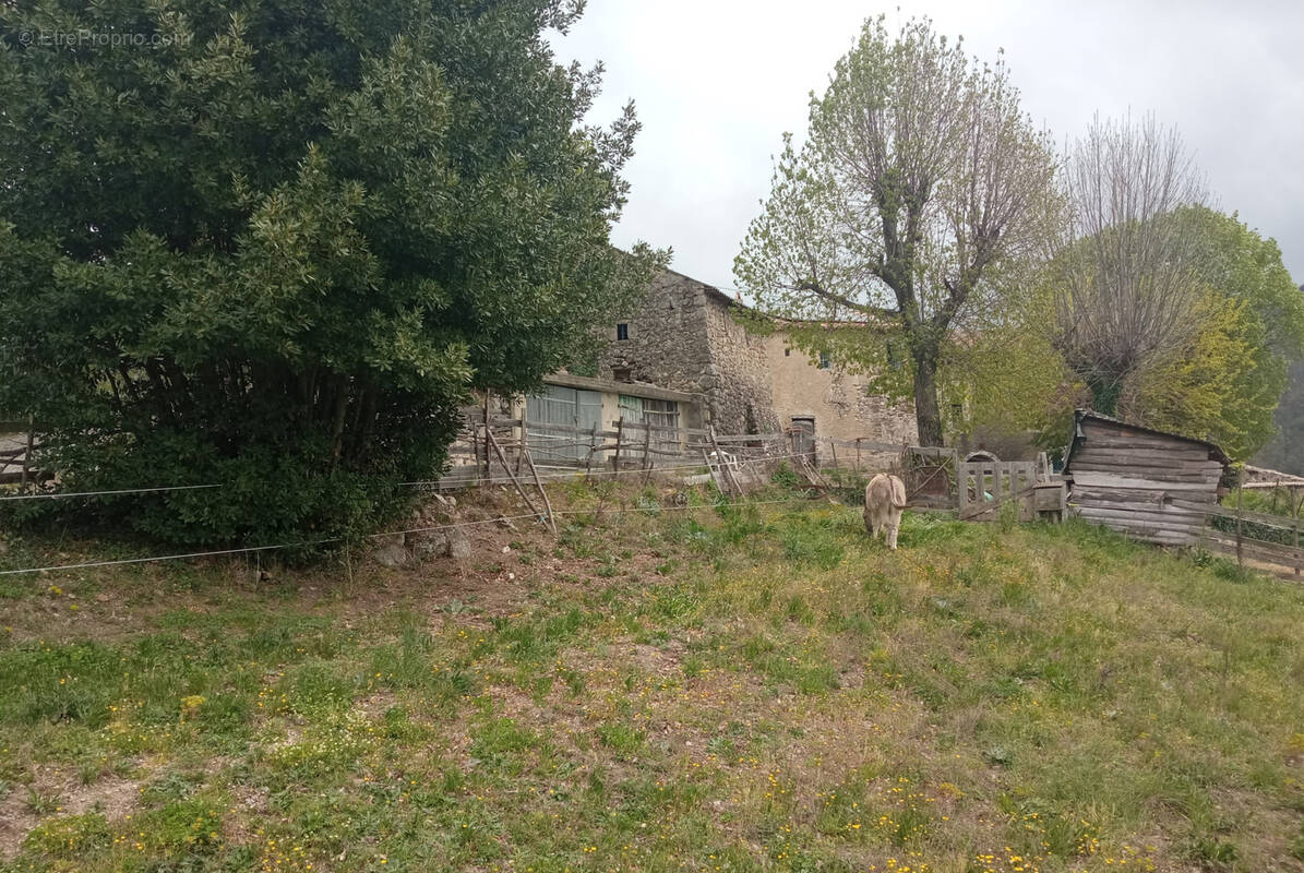 Maison à SAINT-ROMAN-DE-CODIERES