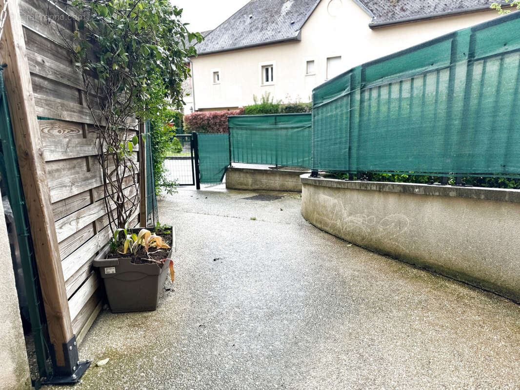 SAINT WITZ Appartement de 2 pièces en duplex de 37.95 m2 avec petite terrasse privative devant - photo 6