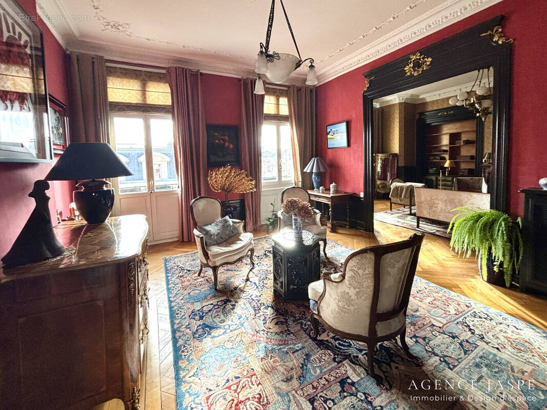 Appartement à SAINT-ETIENNE
