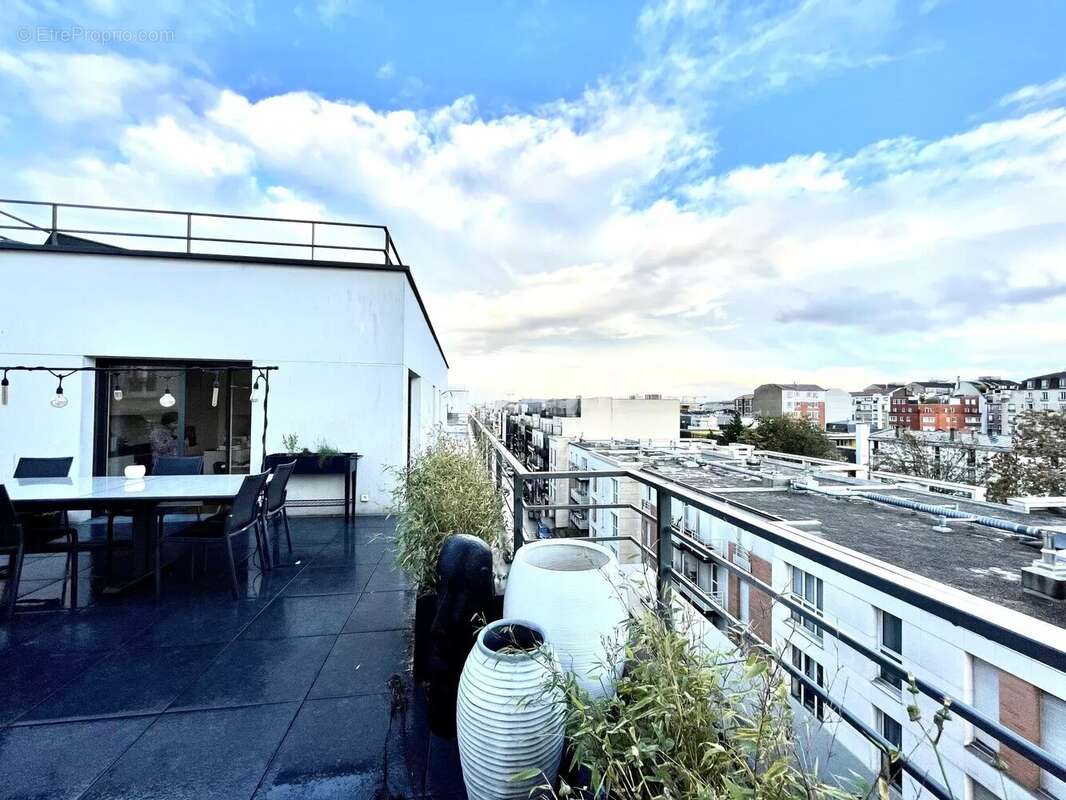 Appartement à LEVALLOIS-PERRET