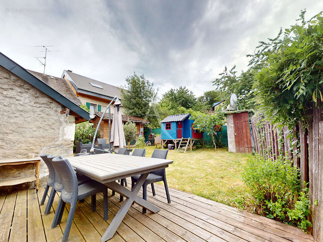 LORNAY, proche Rumilly - Charmante maison de village avec jardin et 2 chambres - photo 10