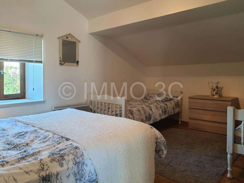 Maison à SAUZE-VAUSSAIS