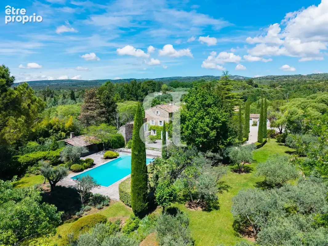 Maison 7 pièces 430 m² à vendre à Gordes (84220) - photo 2