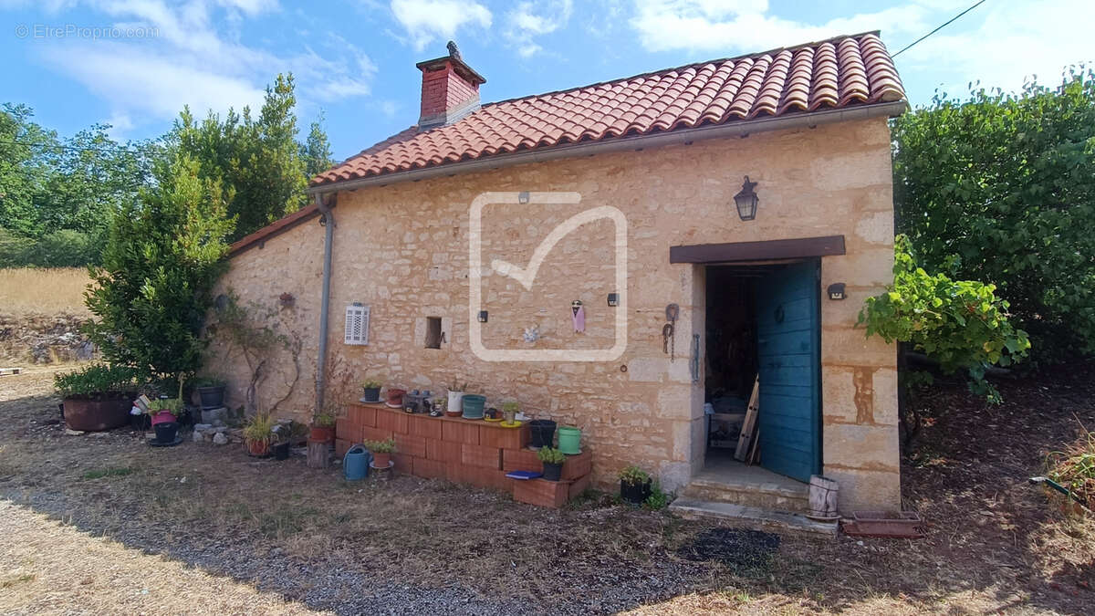 Maison à CUBJAC
