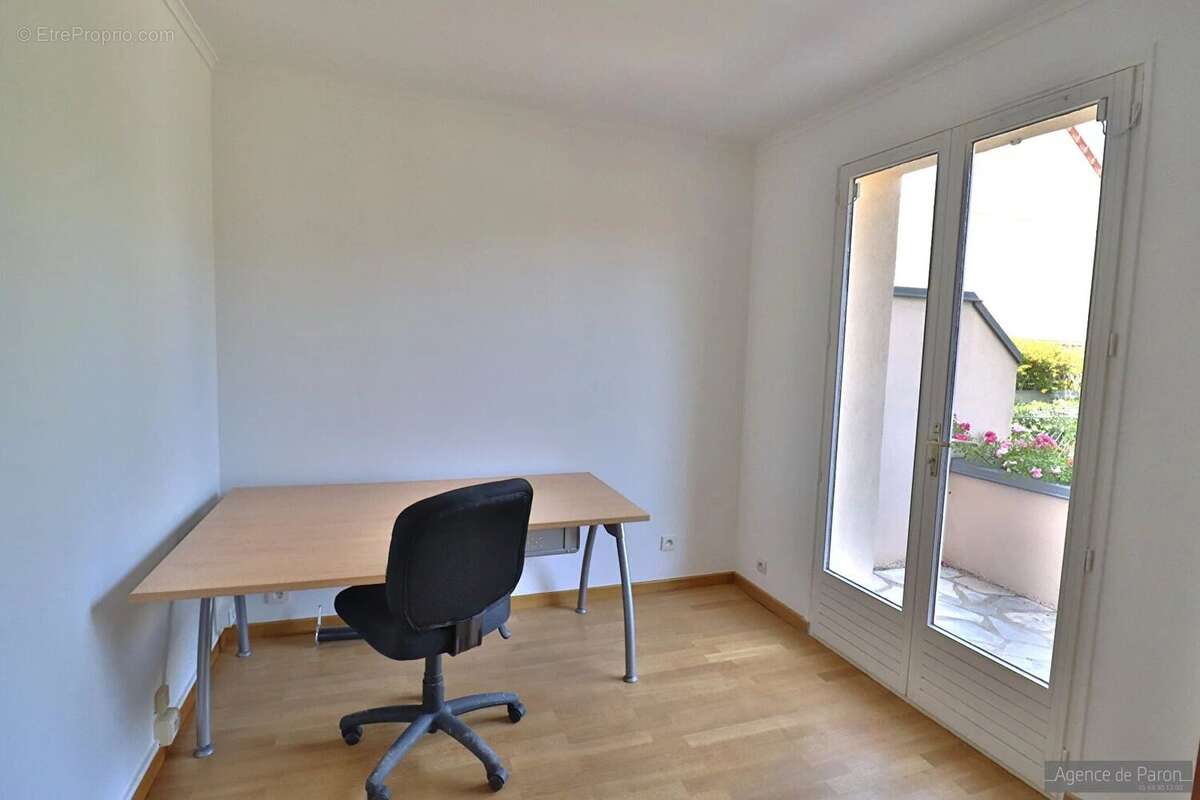 Maison à VERRIERES-LE-BUISSON