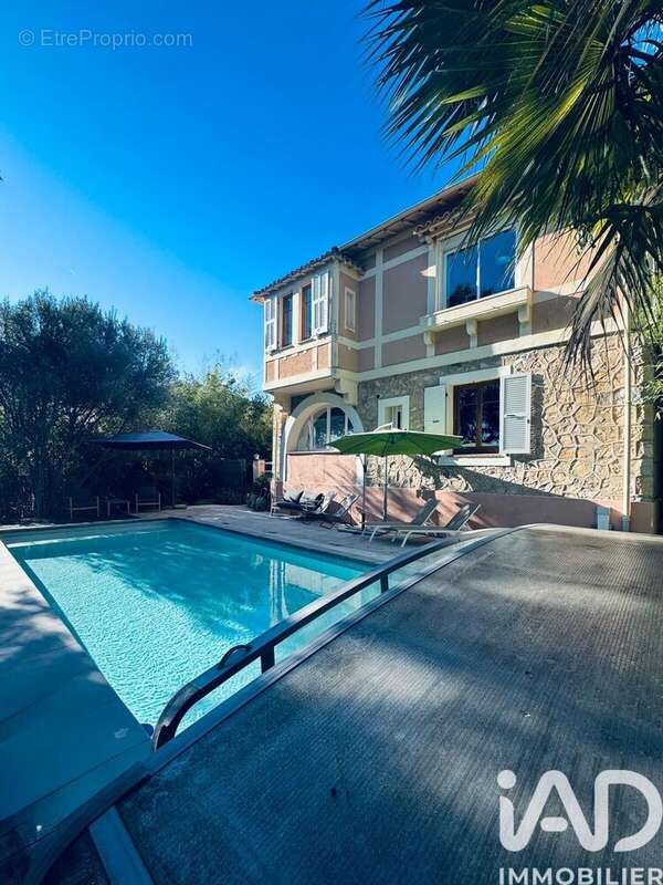 Photo 2 - Maison à ANTIBES