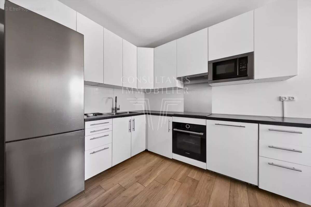Appartement à PARIS-8E