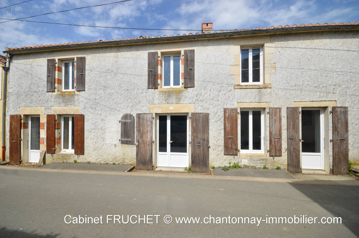 Maison à SAINT-VINCENT-STERLANGES