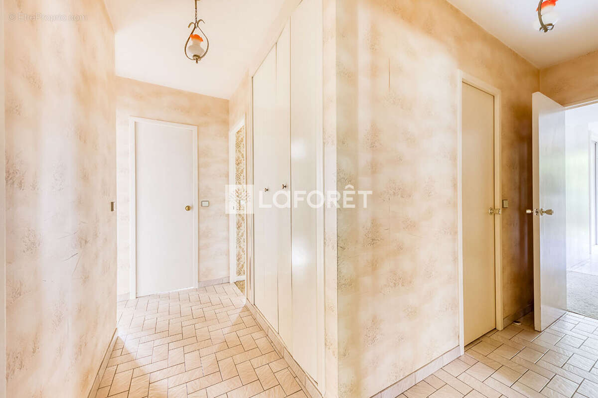 Maison à LA QUEUE-EN-BRIE