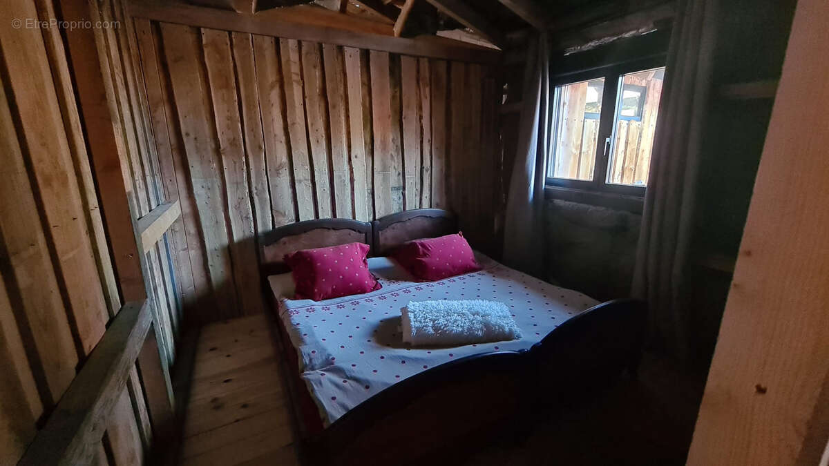 Maison à GREOLIERES