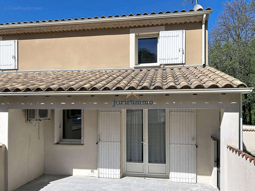 Maison à BOLLENE