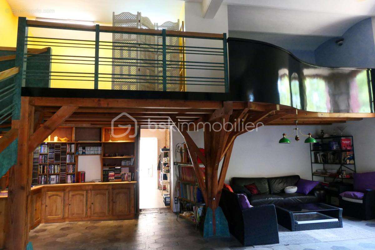 Maison à MOLIERES-SUR-CEZE