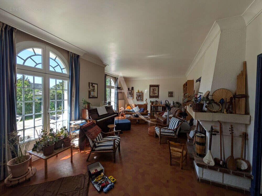 Maison à CHOUZY-SUR-CISSE