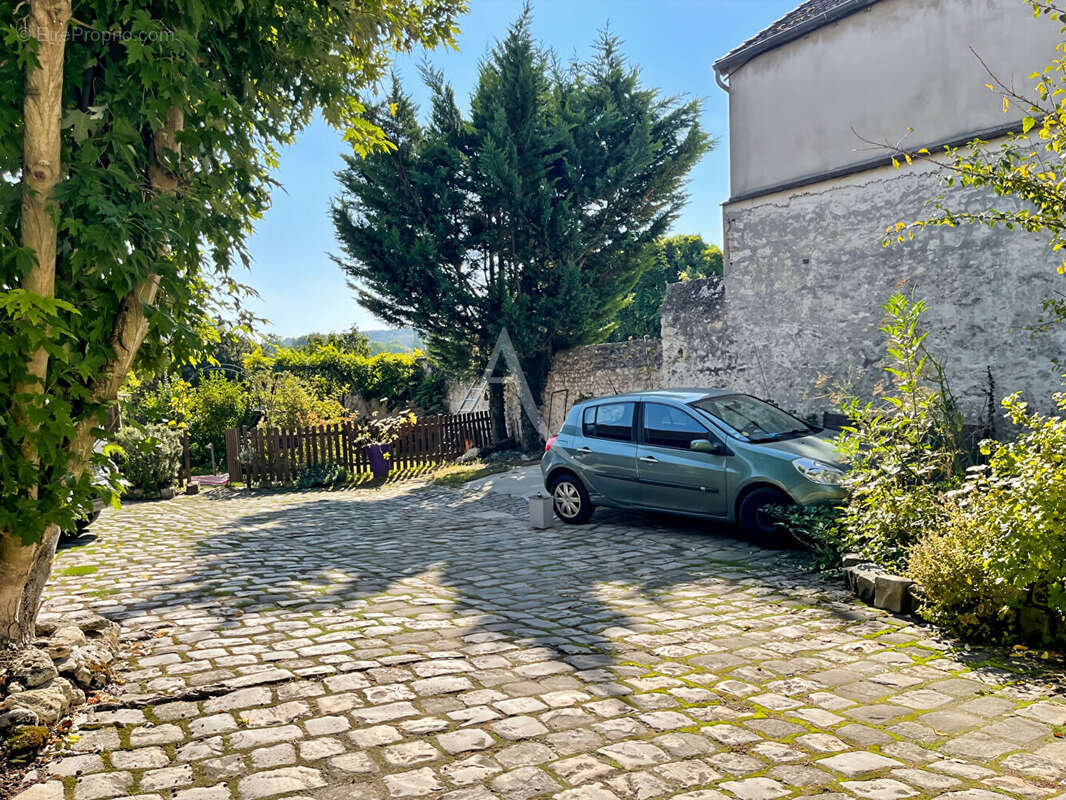 Maison à ETAMPES
