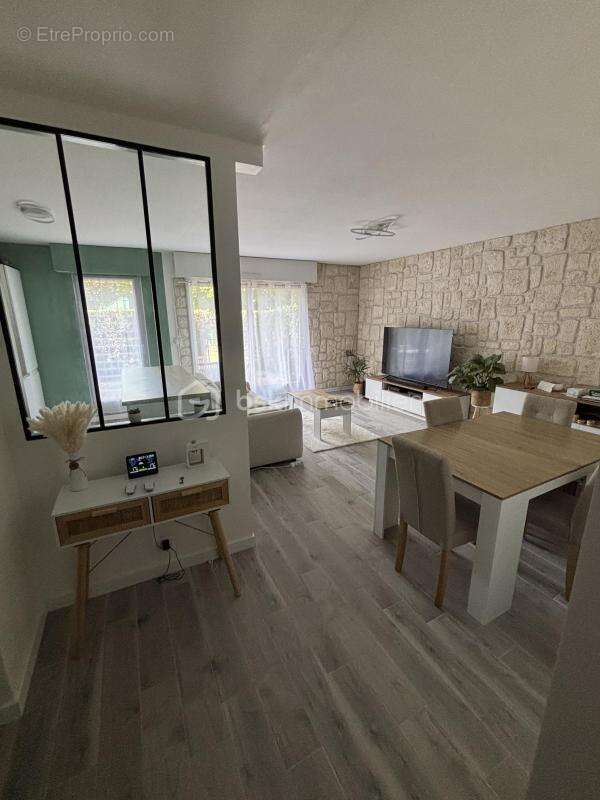 Appartement à LIVRY-GARGAN