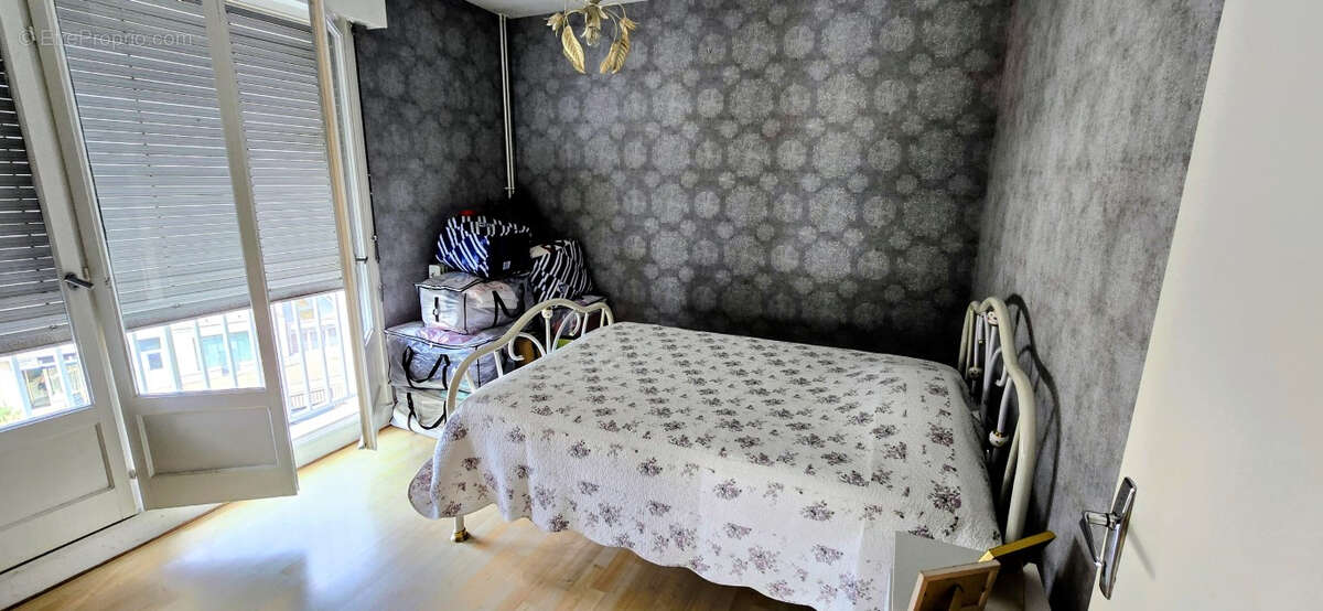 Appartement Gray 3 pièce(s) 86.35 m2 - photo 5