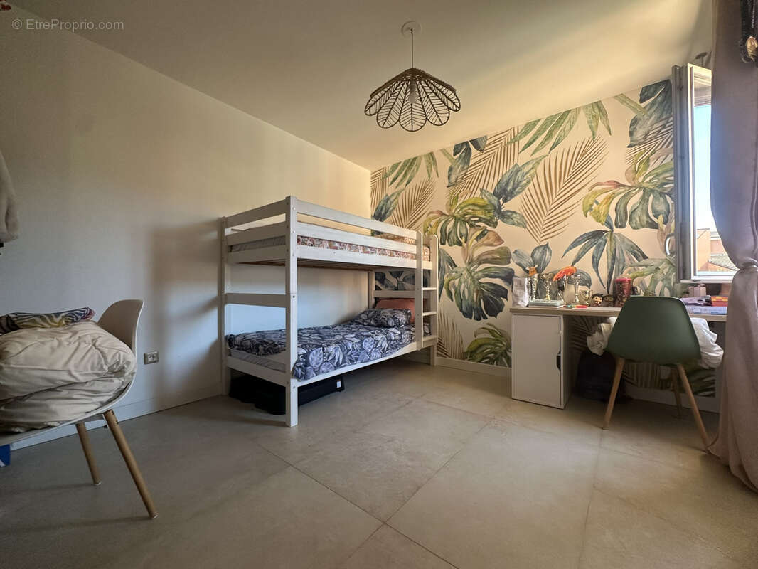 Appartement à PUGET-SUR-ARGENS