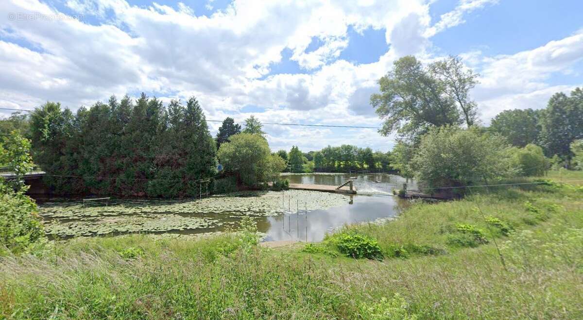Terrain à SERVON-SUR-VILAINE