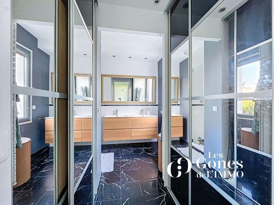 Maison à FRANCHEVILLE