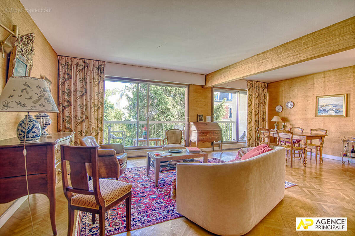 Appartement à VERSAILLES