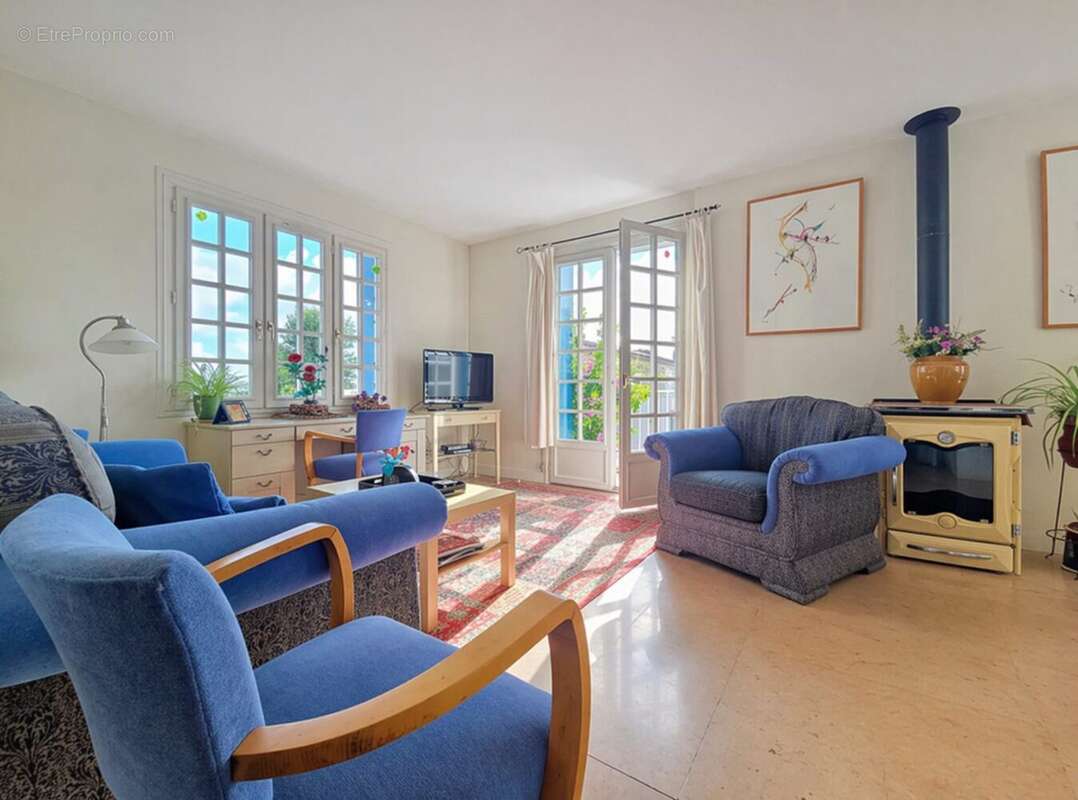 Maison à TALMONT-SUR-GIRONDE