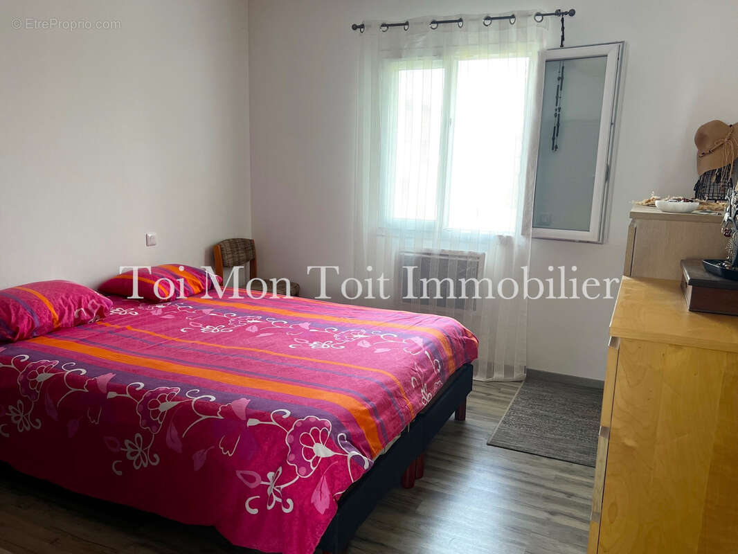 Maison à VIC-LE-FESQ