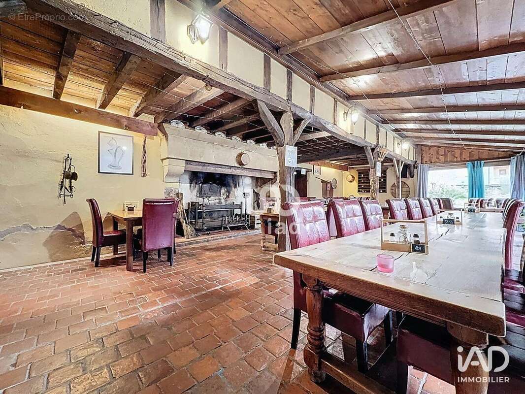 Photo 9 - Commerce à BEZE